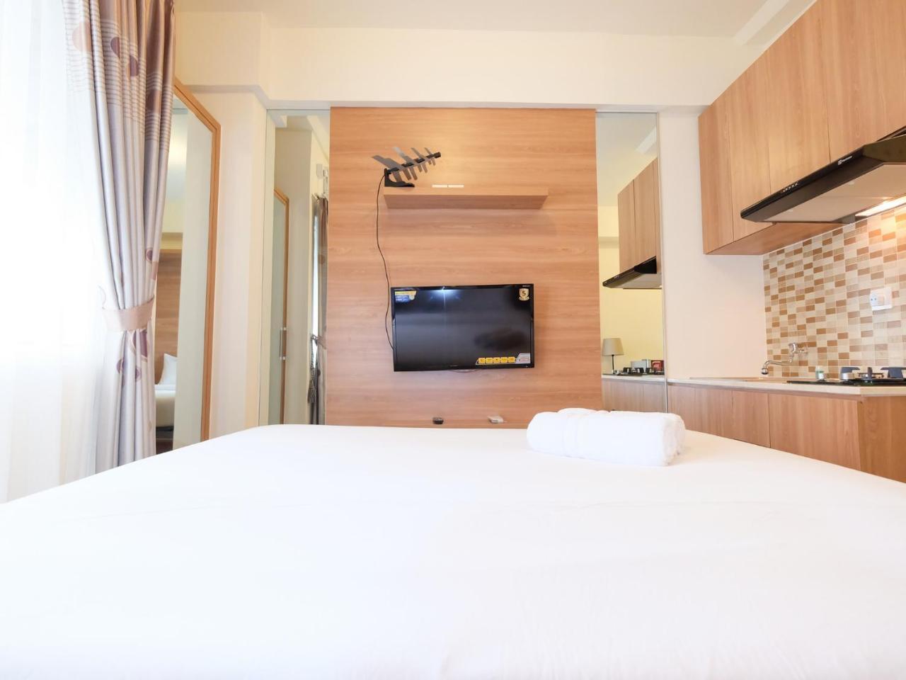 ג'קרטה Modern Studio At Green Pramuka City Apartment Near To Shopping Center By Travelio מראה חיצוני תמונה